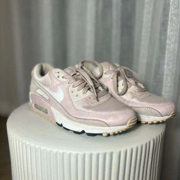 NIKE Womens Air Max 90 Sneakers in Pink & White - Size 7 - Picture 4 of 9